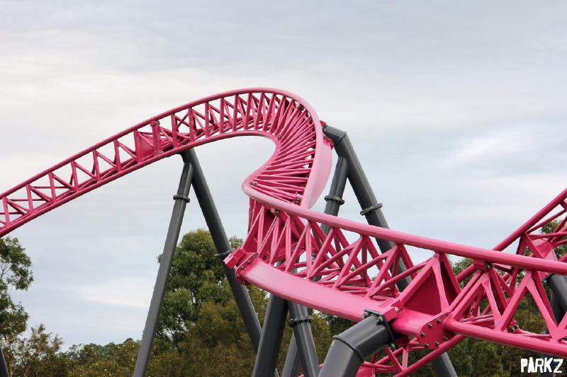 Featured image of post Warner Bros Movie World hôte d'un Hyper Coaster Mack Rides